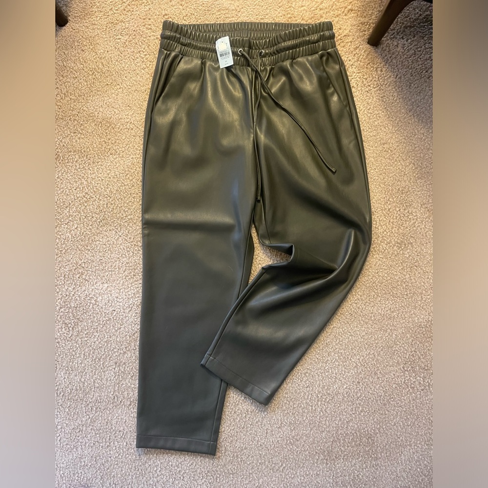 NWT LOFT FAUX LEATHER MEDIUM PETITE CROPPED PANTS